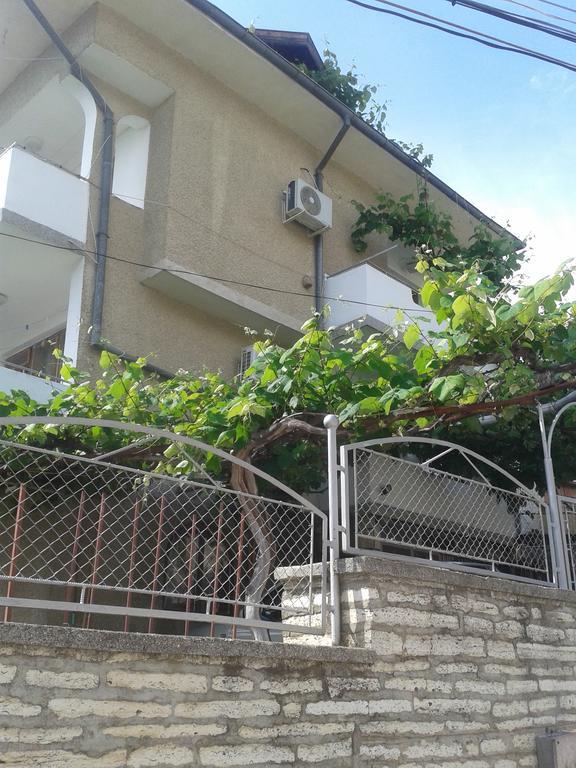 Guest Rooms Radost Balchik Exterior foto